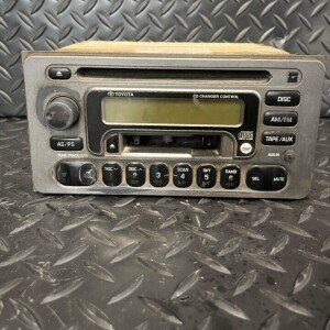 مسجل تويوتا لاندكروزر 2004