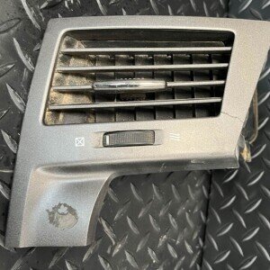 ريش مكيف وسط يمين جيب لكزس 2011