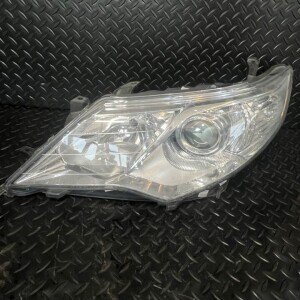 شمعات أمامية يسار تويوتا كامري 12-15