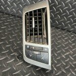 ريش مكيف وسط يسار تويوتا لاندكروزر 2014