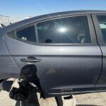 باب جهة الراكب خلف هونداي إلينترا 2018